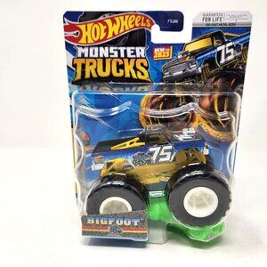 Hot Wheels Monster Trucks Bigfoot 75 1:64 2023 Freestyle Wreckers 9/11 (m)